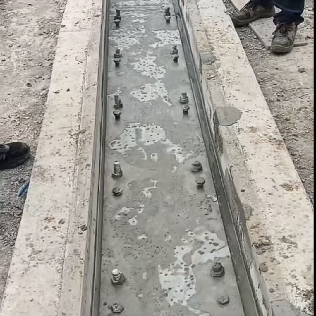 建瓯港口码头起重机龙门吊重型机械设备稳固用早强快凝轨道胶泥